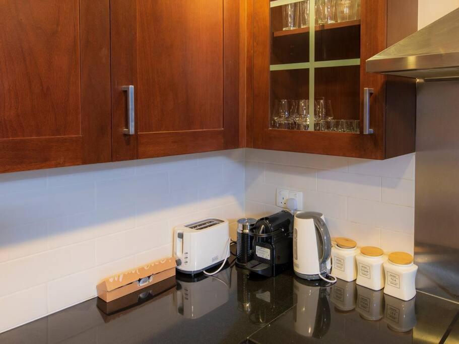 First Class 2Br With Full Burj Khalifa And Fountain View Dubai Exteriör bild