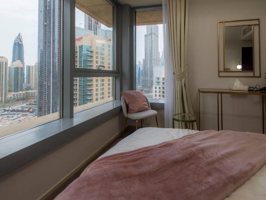 First Class 2Br With Full Burj Khalifa And Fountain View Dubai Exteriör bild