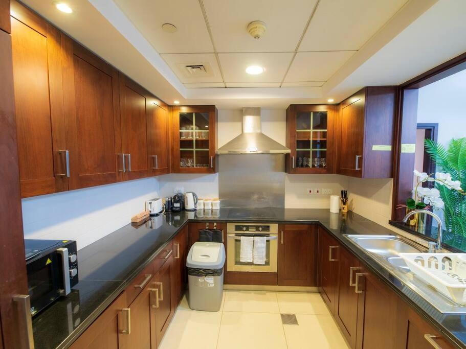 First Class 2Br With Full Burj Khalifa And Fountain View Dubai Exteriör bild