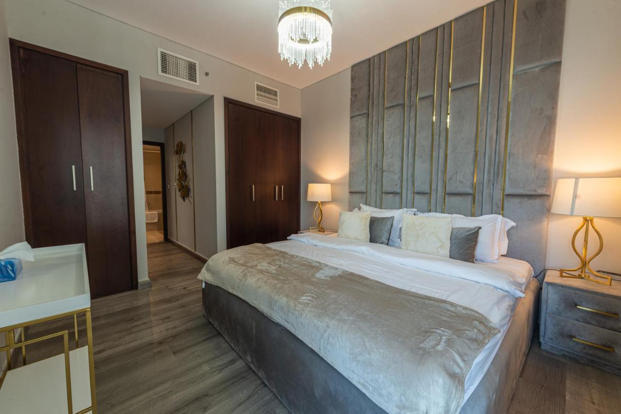 First Class 2Br With Full Burj Khalifa And Fountain View Dubai Exteriör bild