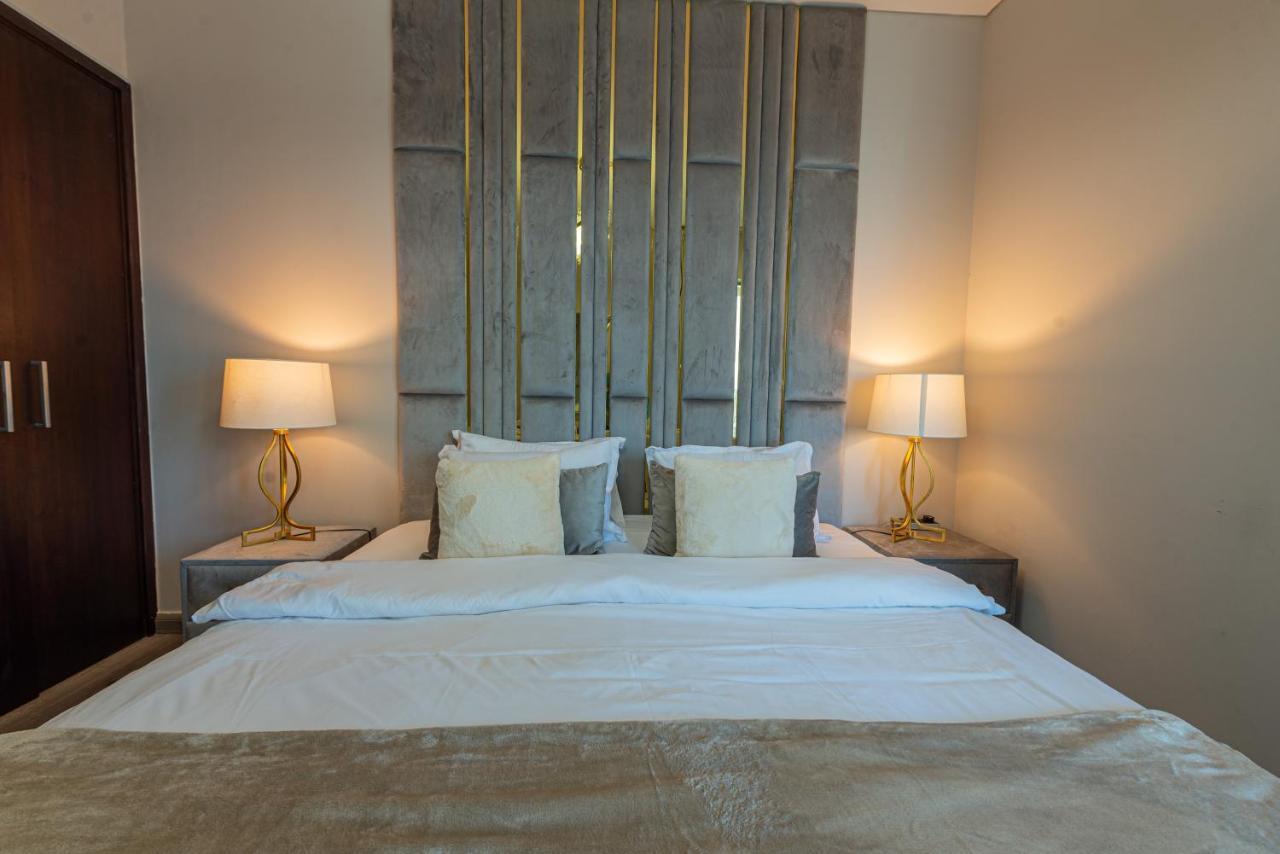 First Class 2Br With Full Burj Khalifa And Fountain View Dubai Exteriör bild