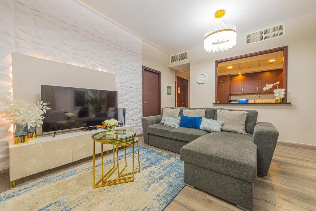 First Class 2Br With Full Burj Khalifa And Fountain View Dubai Exteriör bild